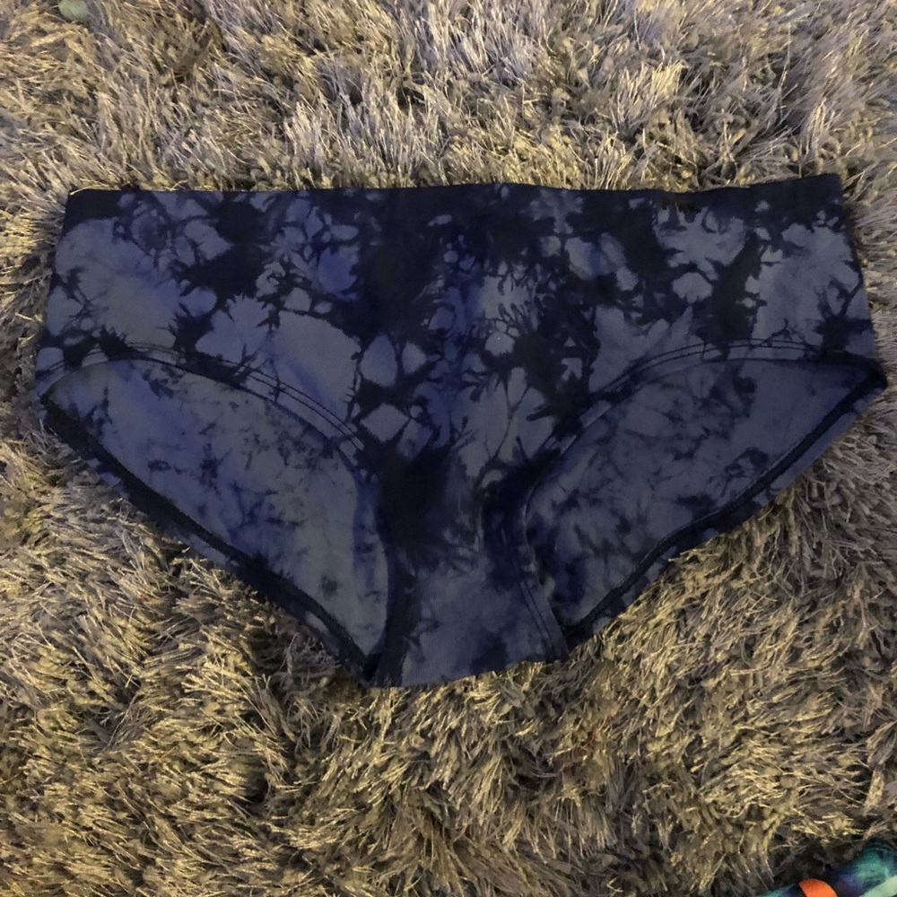 vs pink panties size L